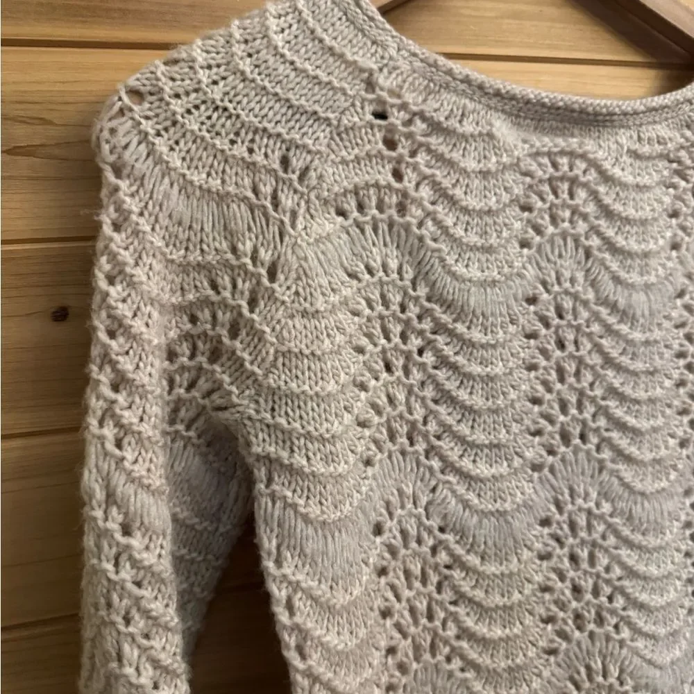 American Eagle Size XSmall Scalloped Wool Blend Knit Sweater - Picture 6 of 11